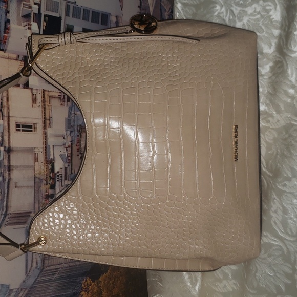 Michael Kors Joan Shoulderbag - Picture 4 of 8